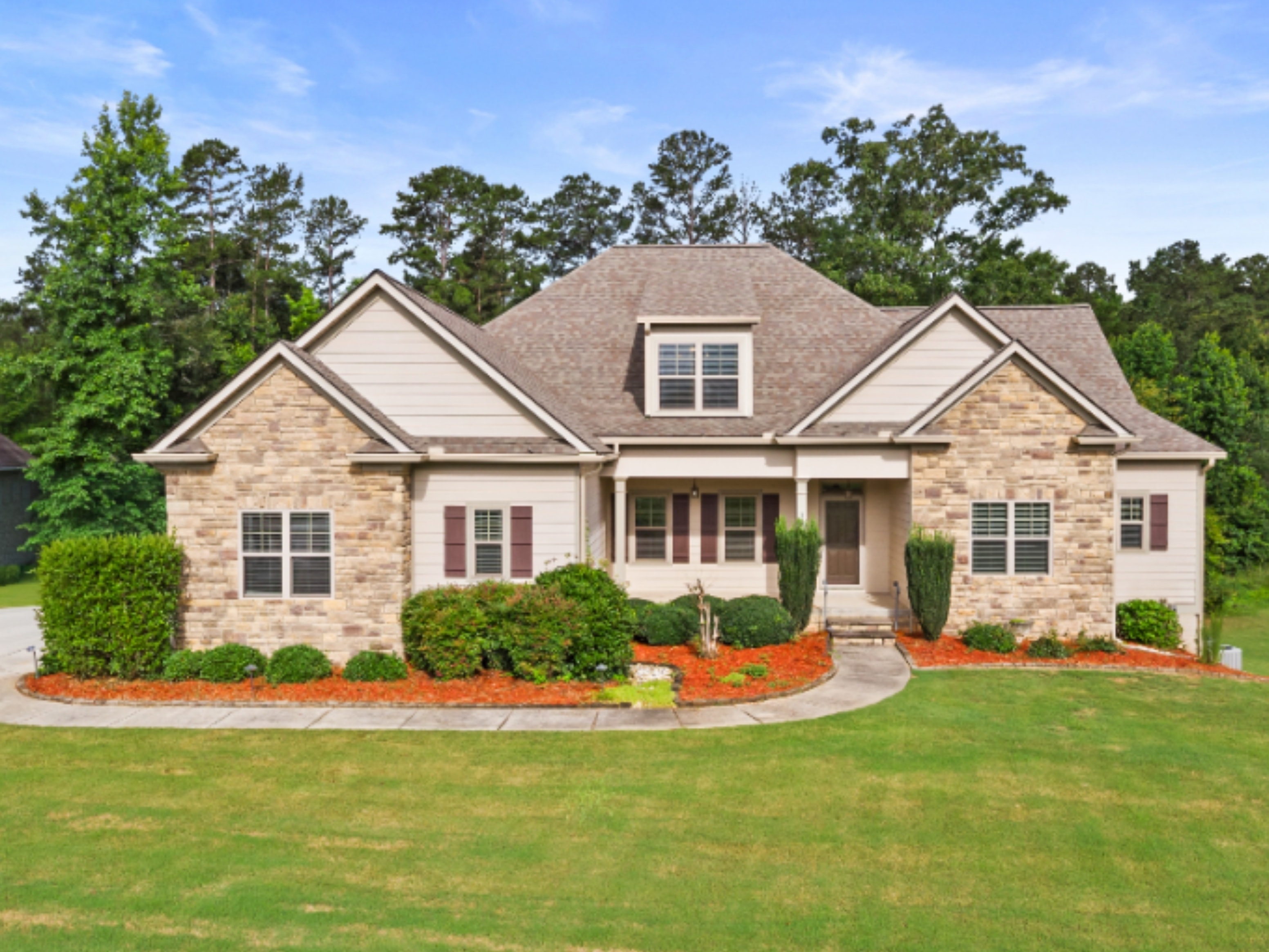 Hillside Retreat — real estate photography